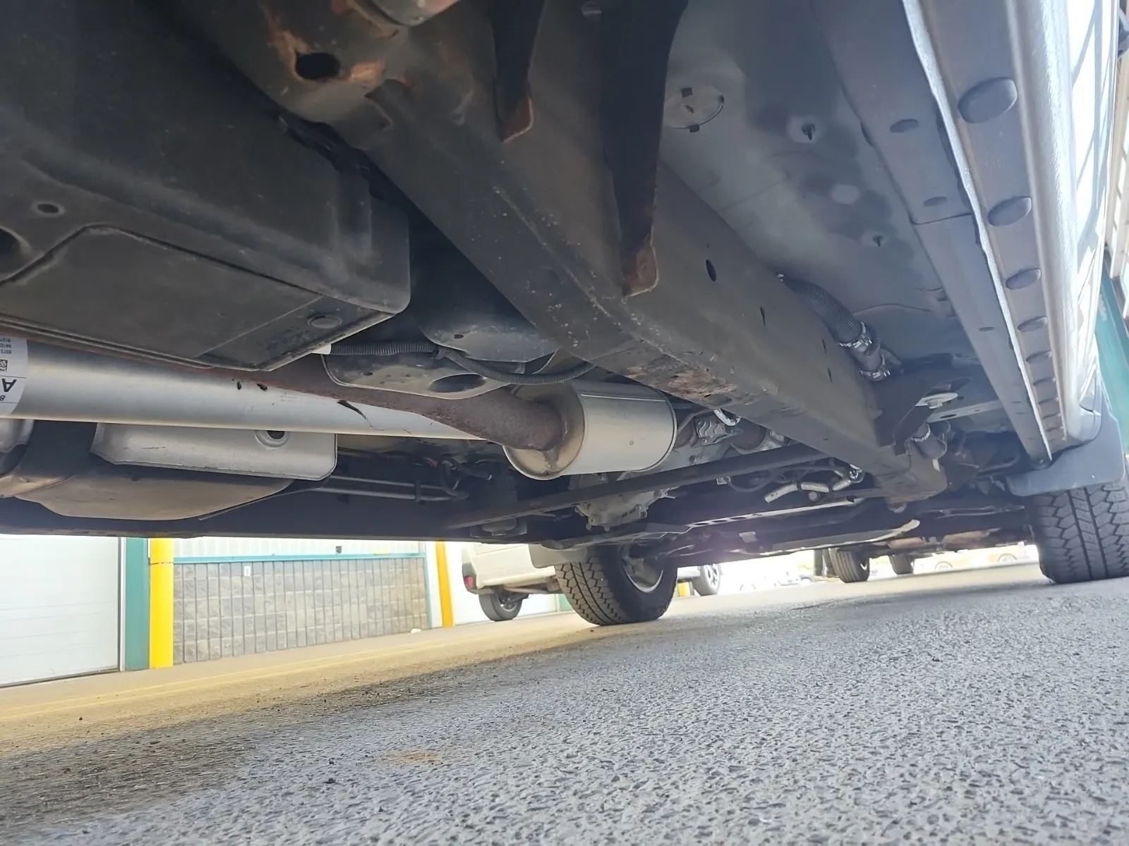 Undercarriage - Passenger Photo