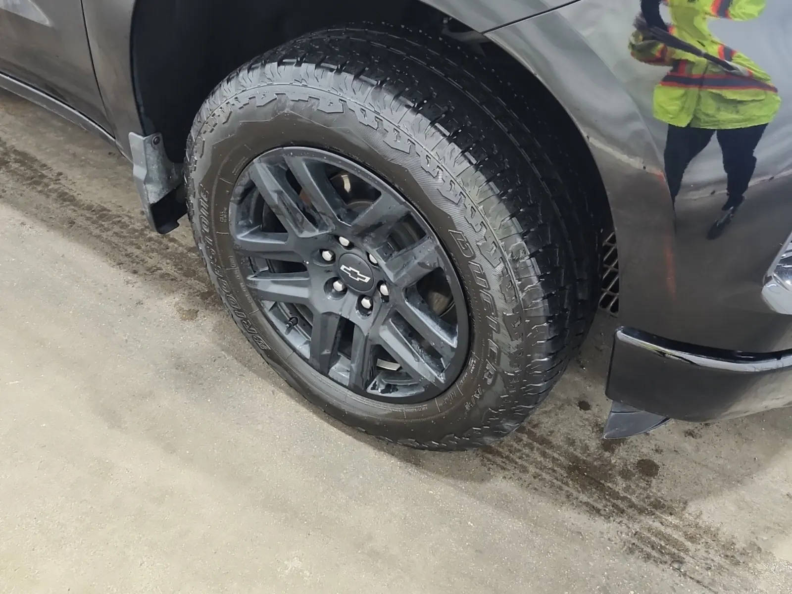 Right Front Wheel/Tire Photo