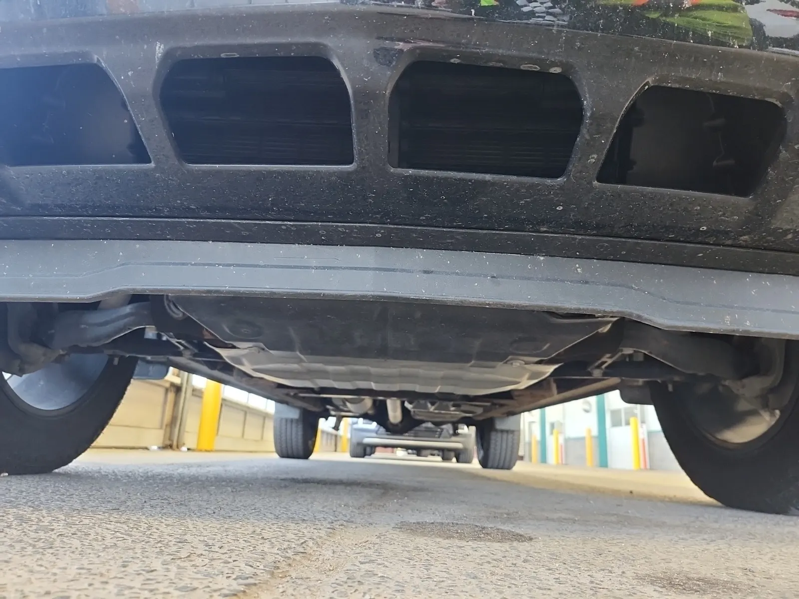 Undercarriage - Front Photo