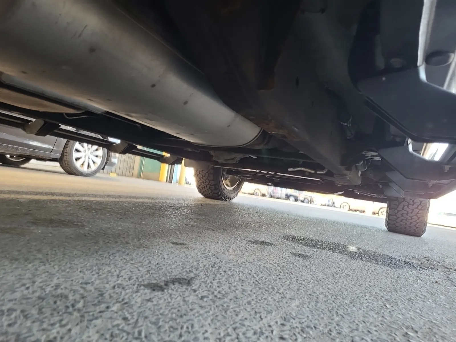 Undercarriage - Passenger Photo