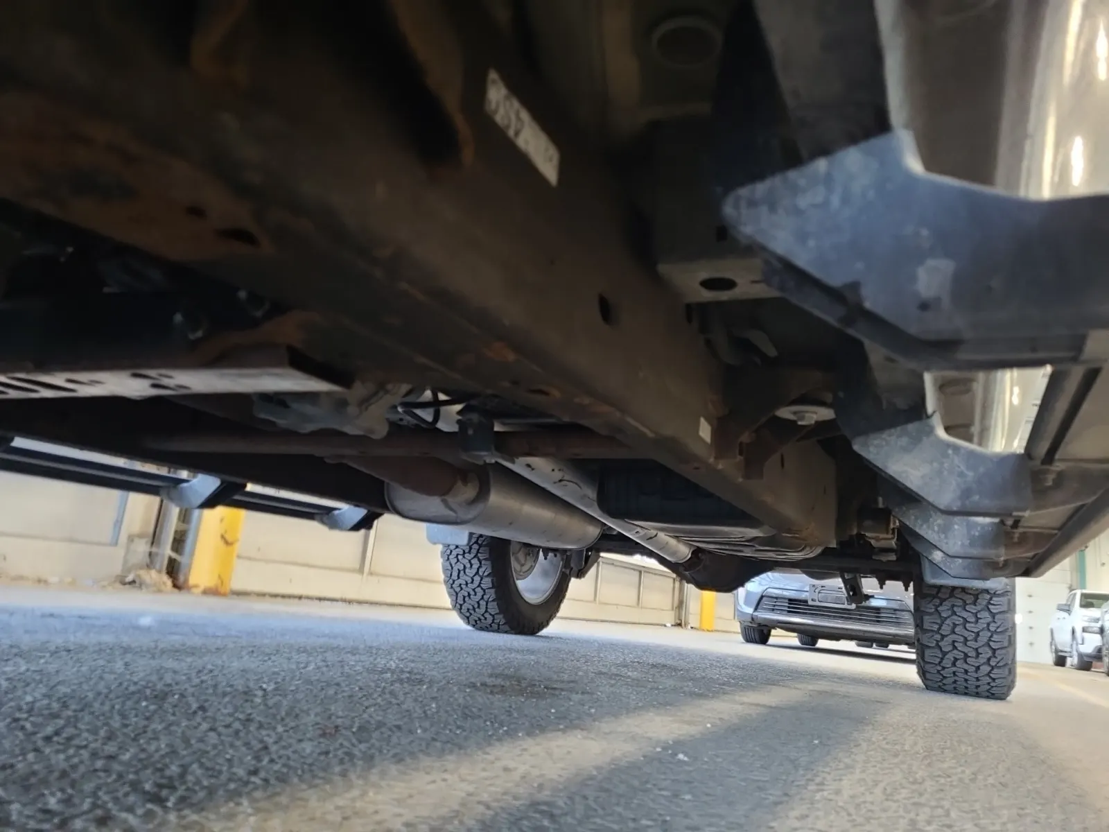 Undercarriage - Driver Photo