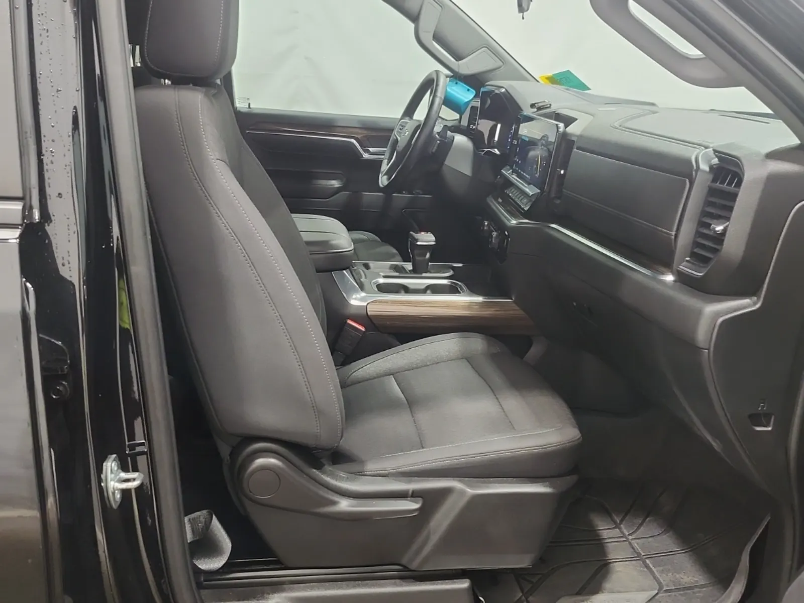 Right Side Interior Photo