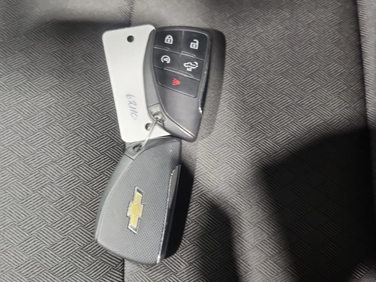 Keys/Fobs/Manual Photo