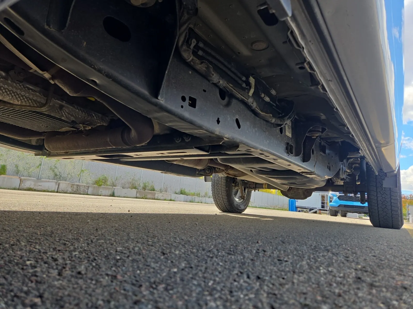Undercarriage - Driver Photo