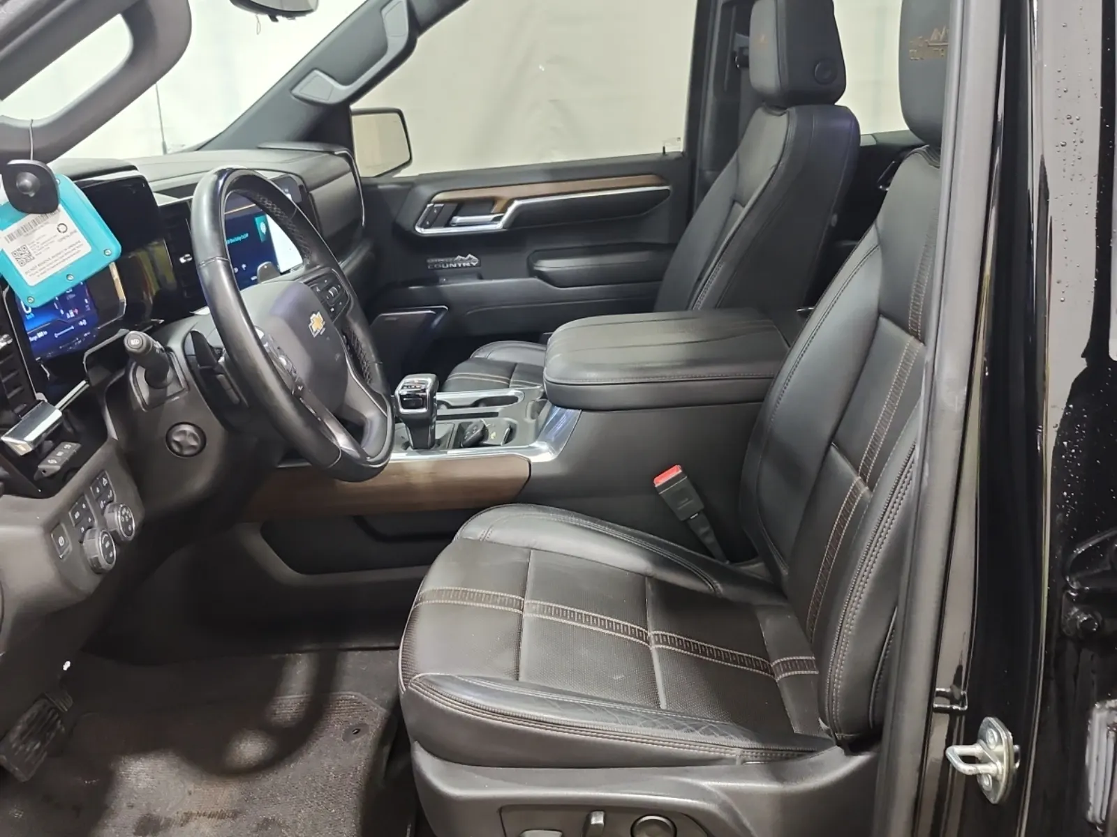 Front Interior Photo