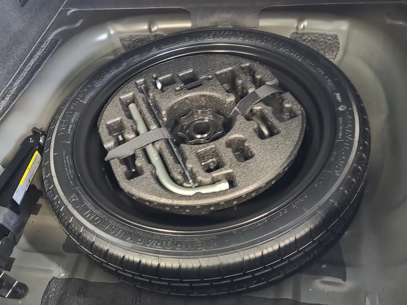 Spare Tire & Wheel Photo