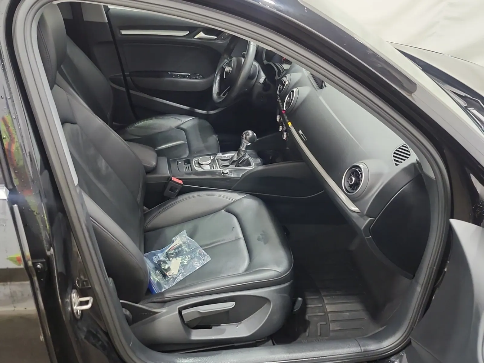 Right Side Interior Photo