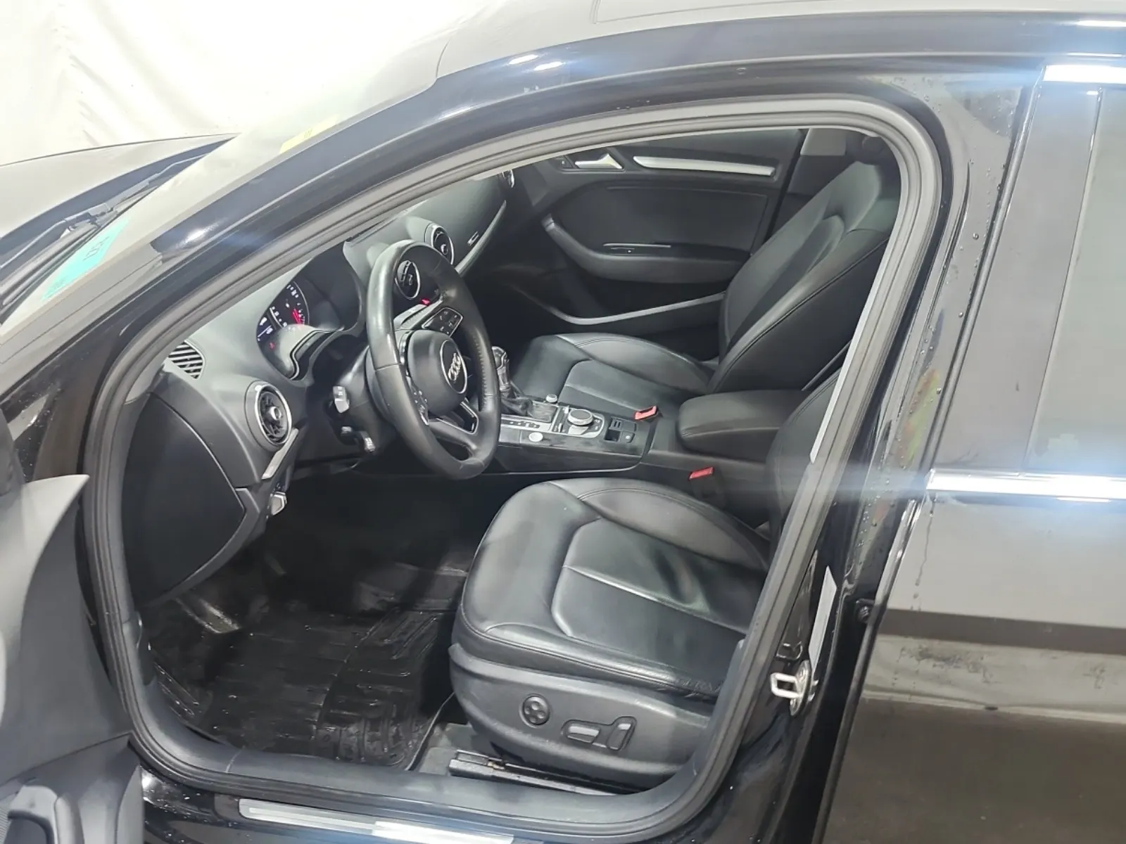 Front Interior Photo