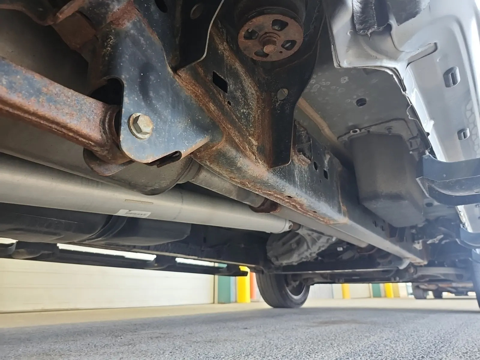 Undercarriage - Passenger Photo
