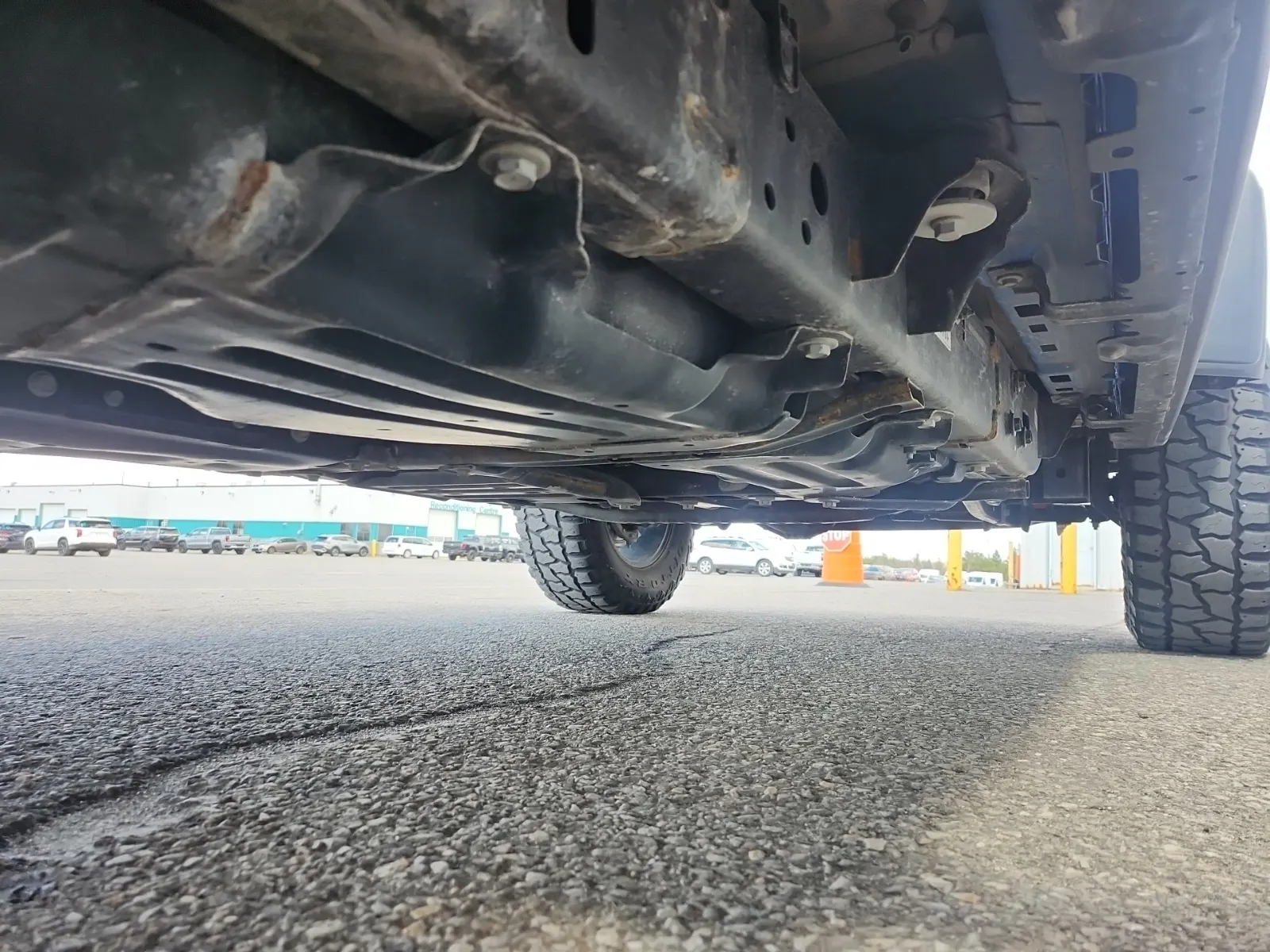 Undercarriage - Passenger Photo
