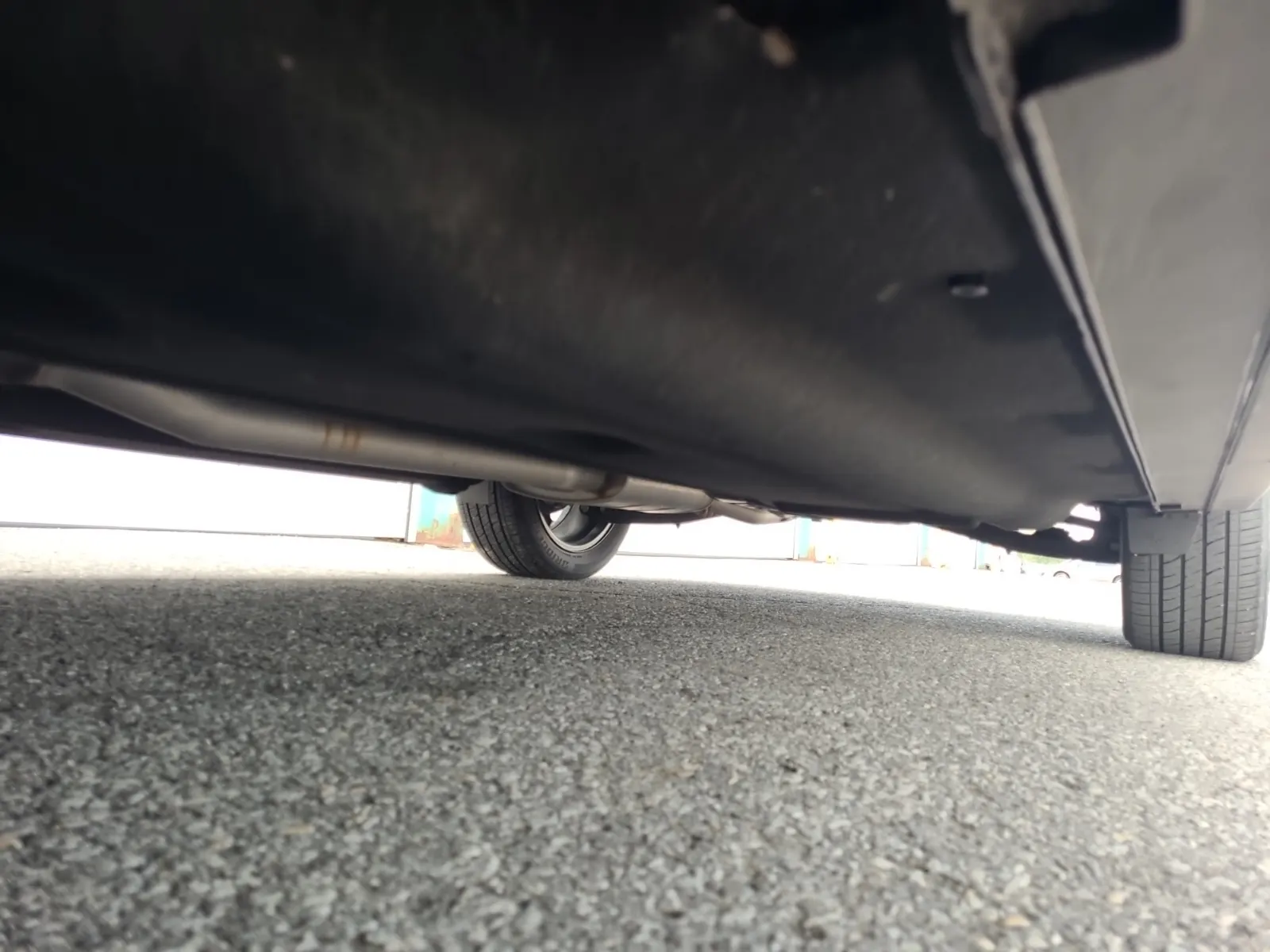 Undercarriage - Driver Photo