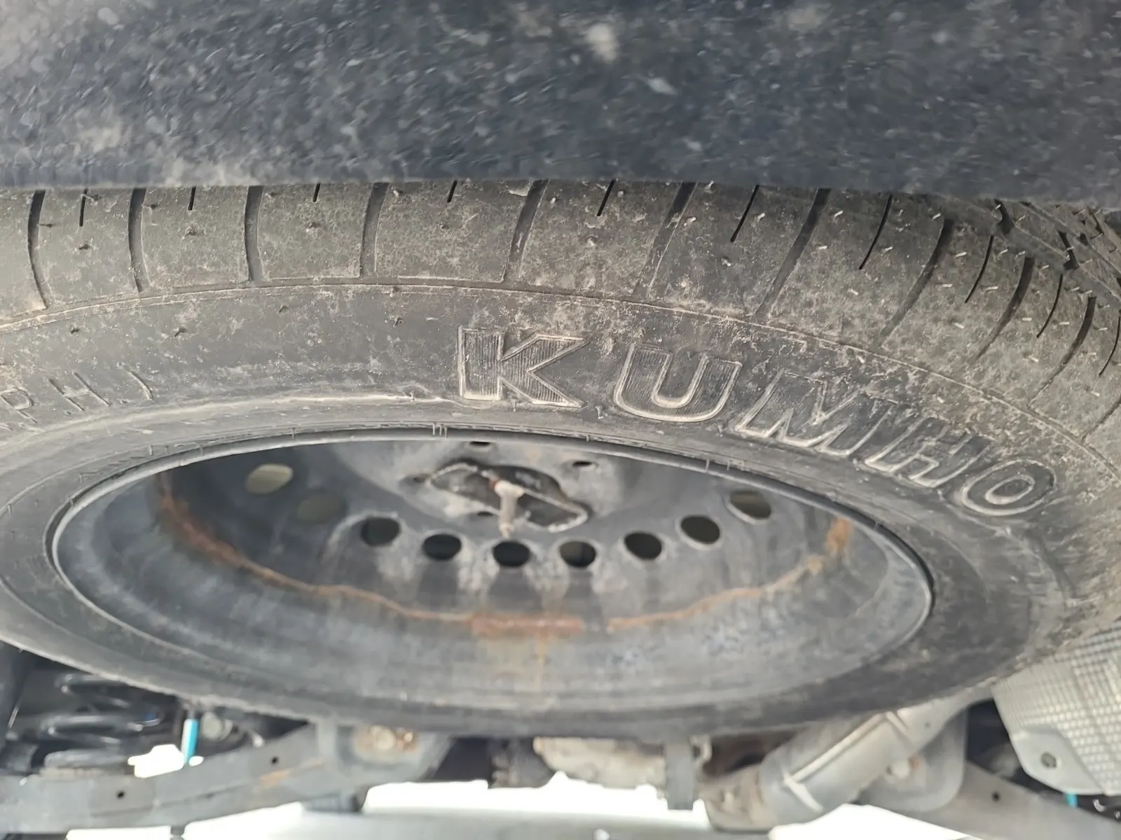 Spare Tire & Wheel Photo