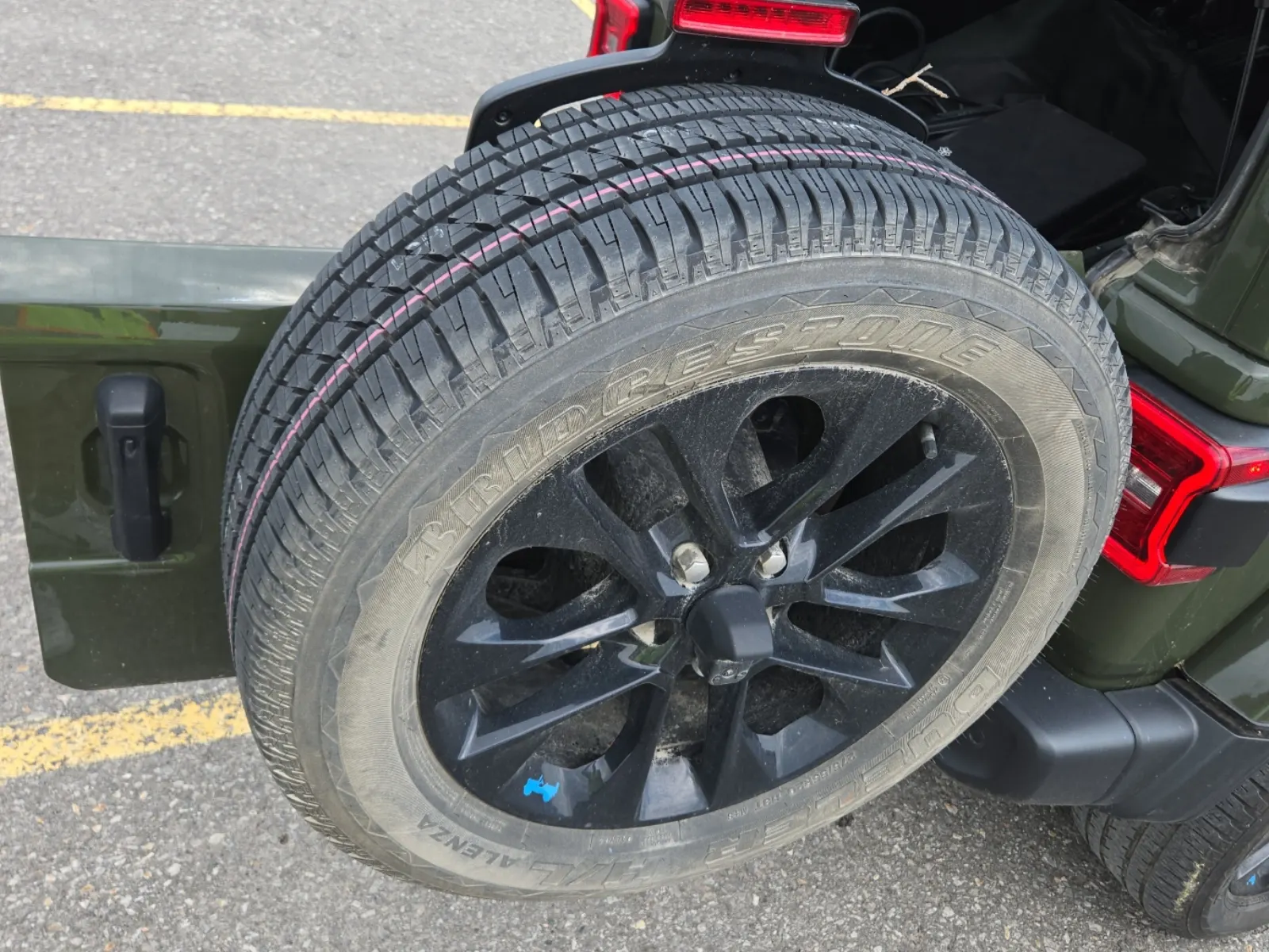 Spare Tire & Wheel Photo
