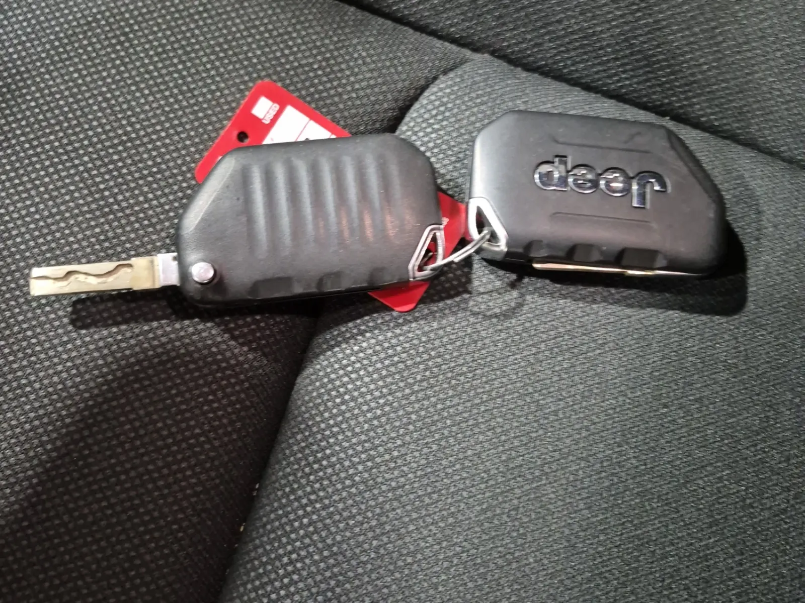 Keys/Fobs/Manual Photo