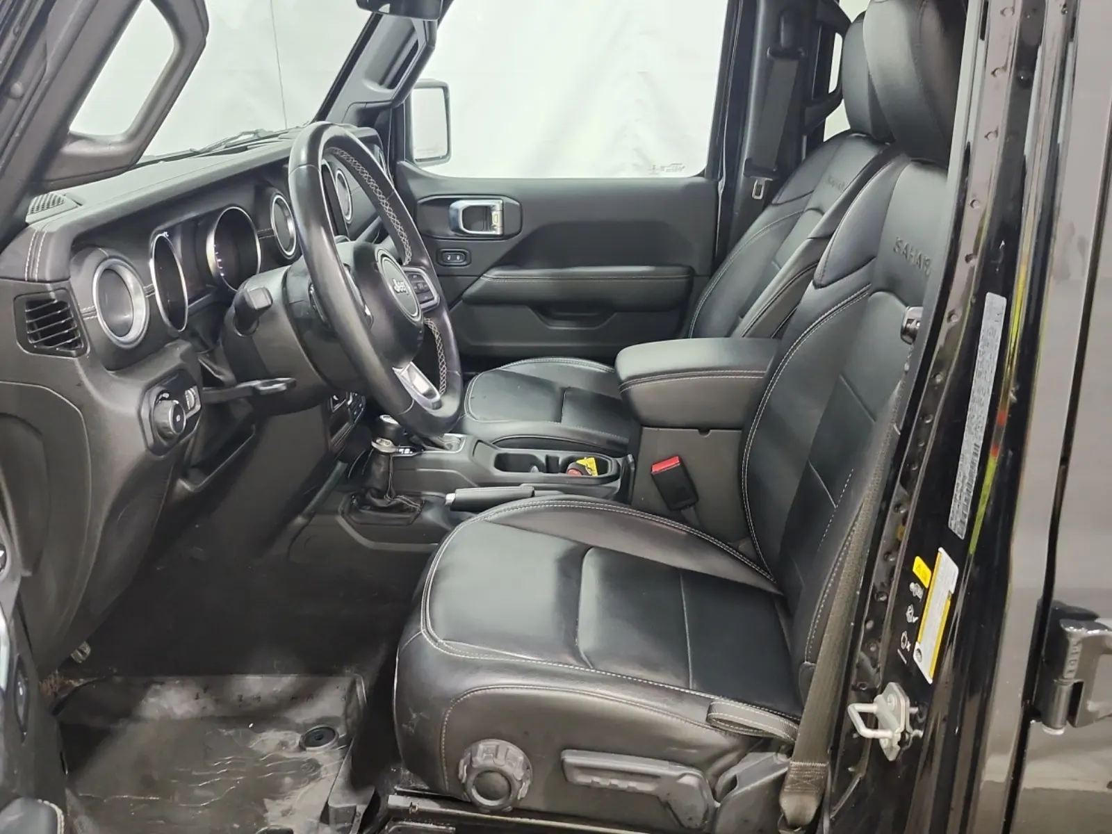 Front Interior Photo