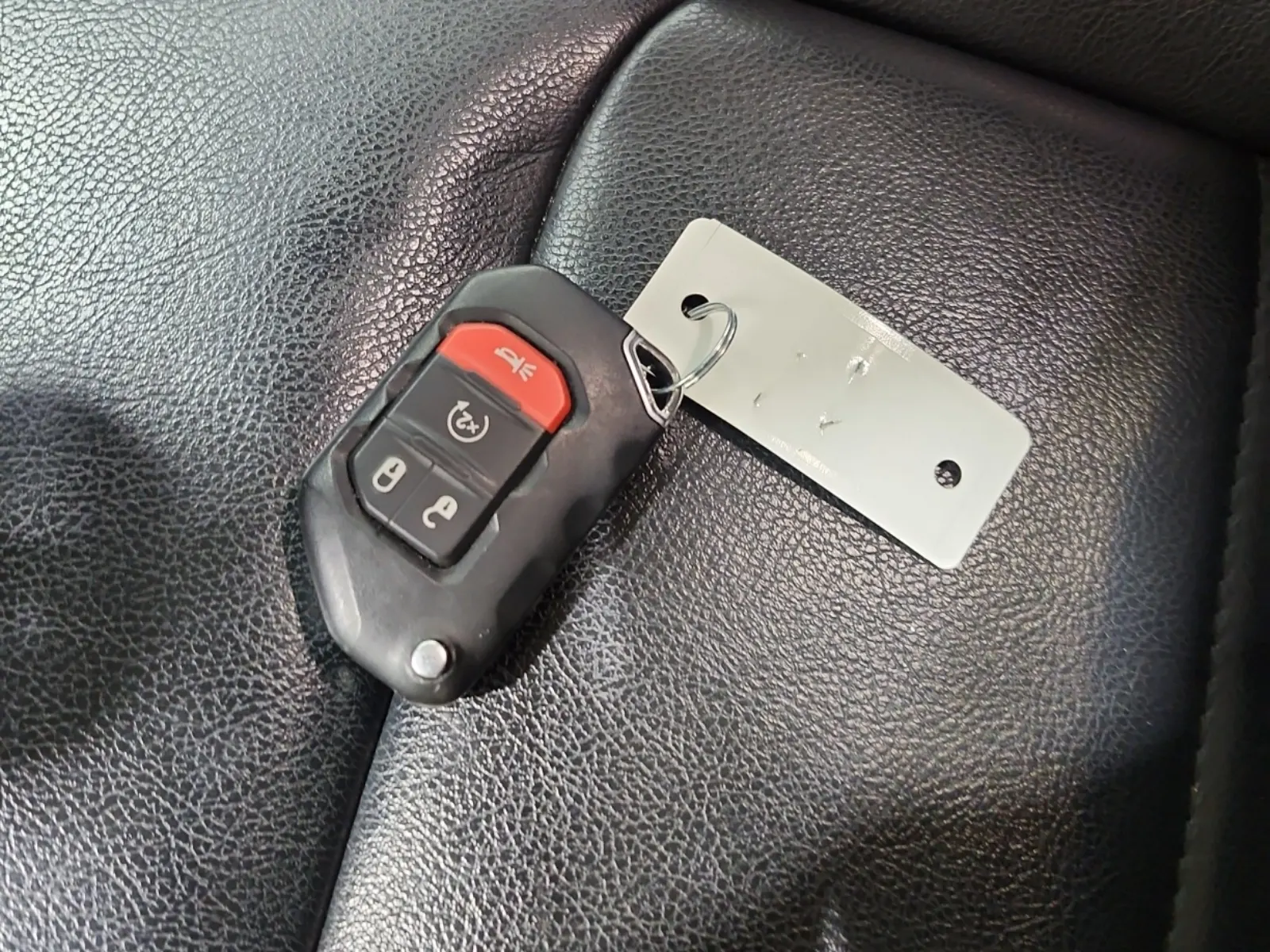Keys/Fobs/Manual Photo