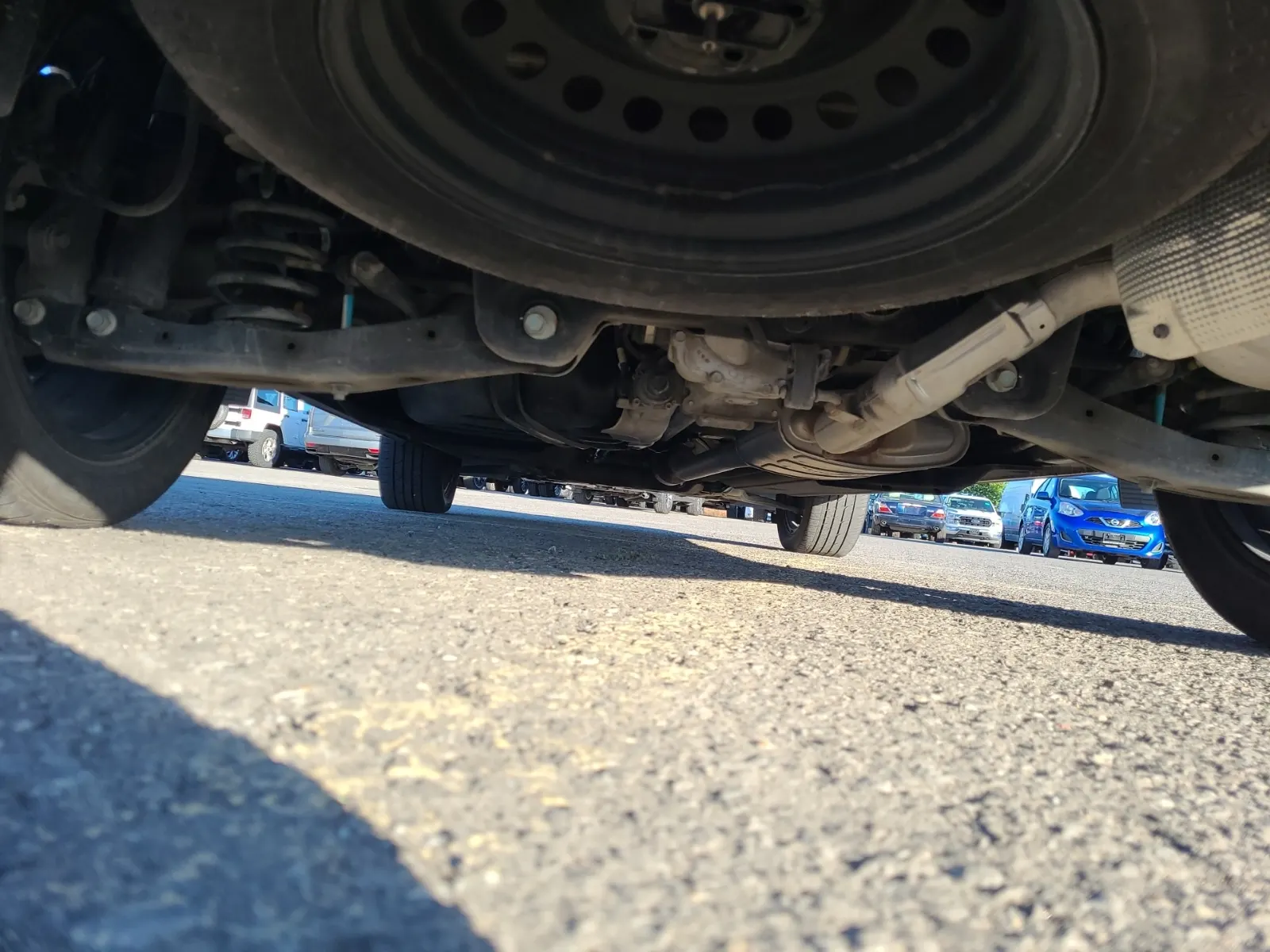 Undercarriage - Rear Photo