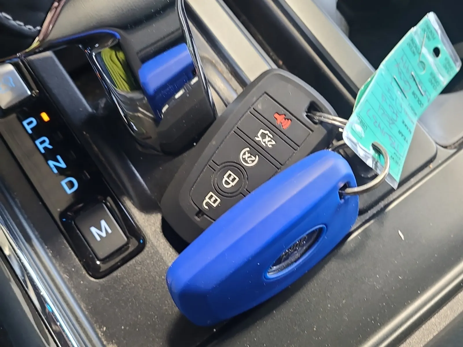 Keys/Fobs/Manual Photo