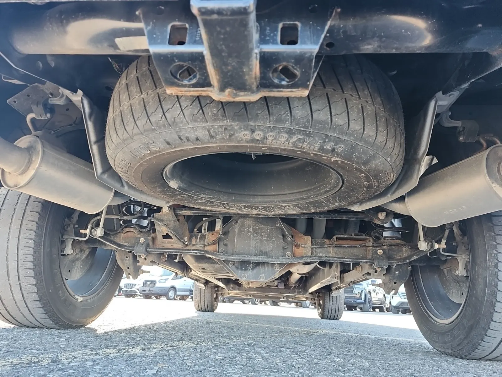 Undercarriage - Rear Photo