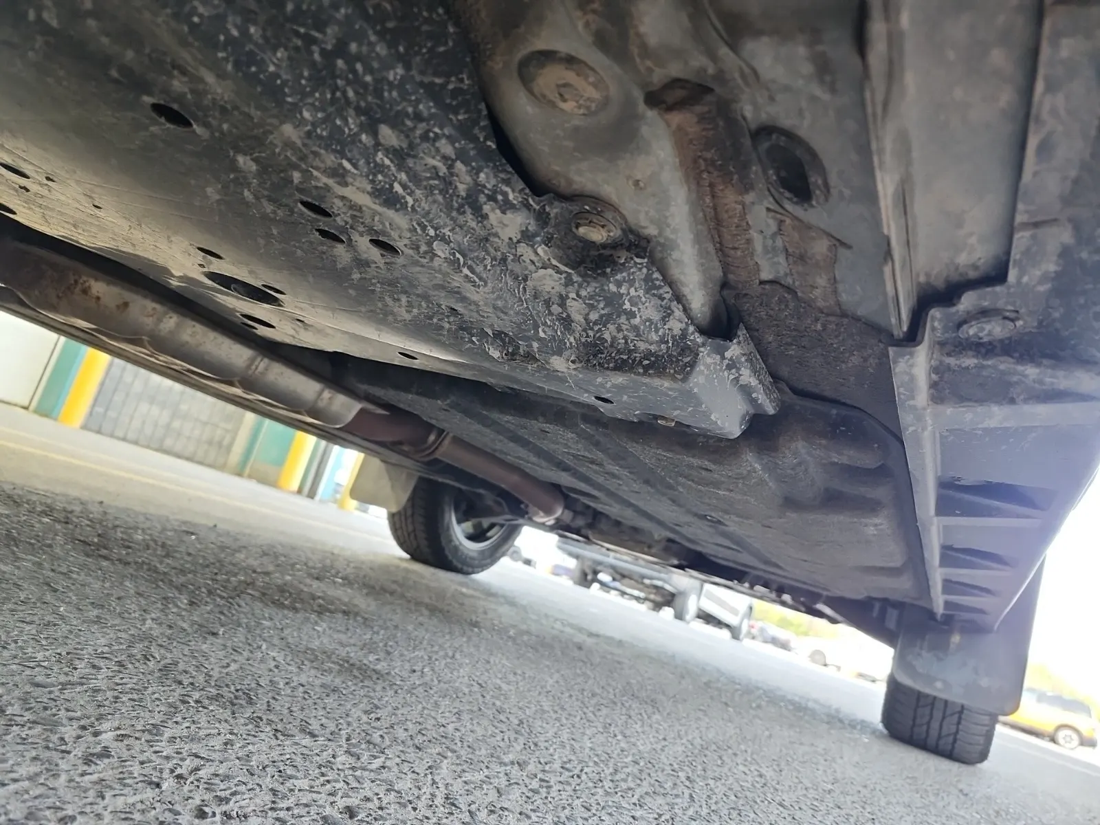 Undercarriage - Passenger Photo