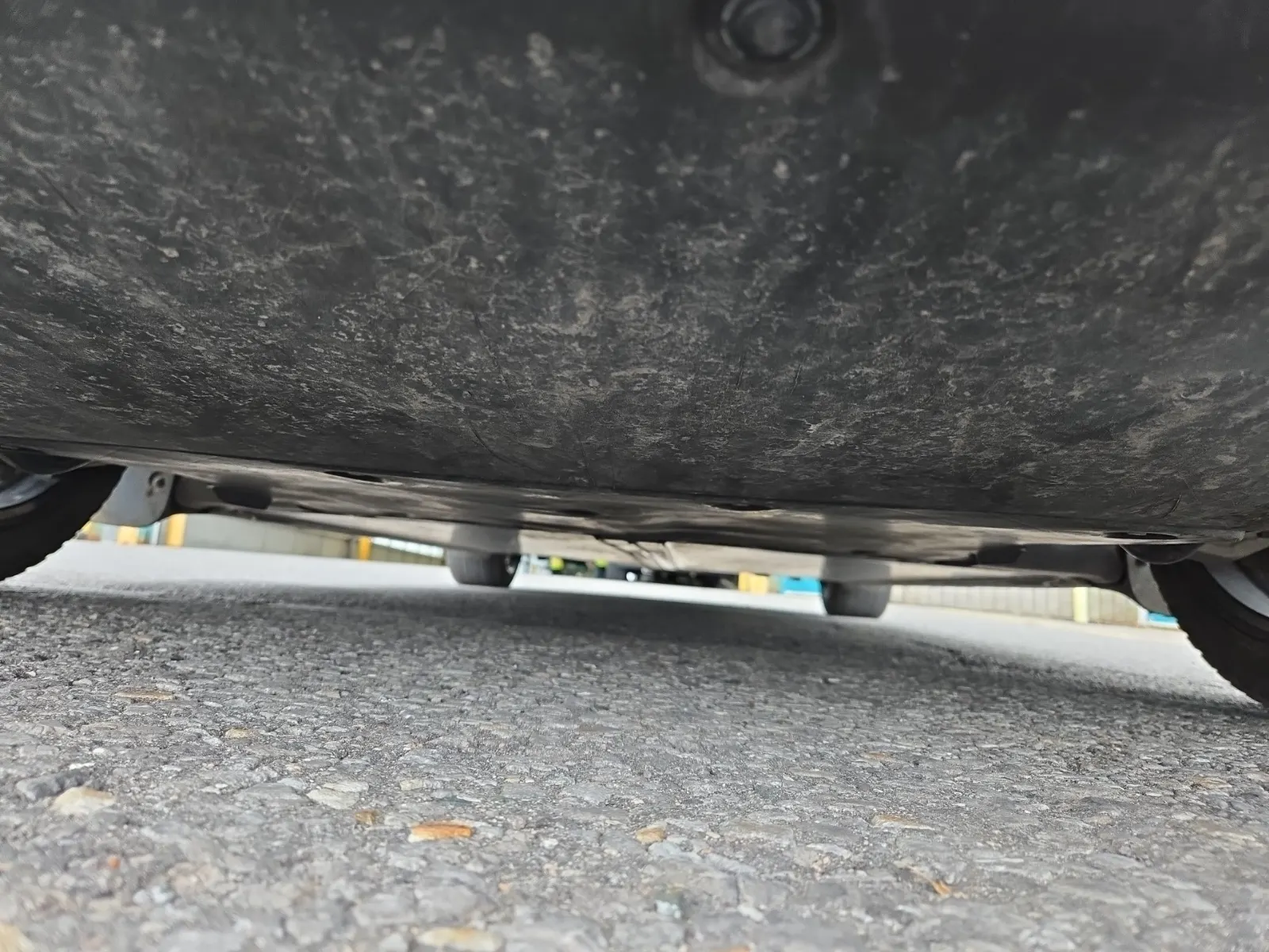 Undercarriage - Front Photo