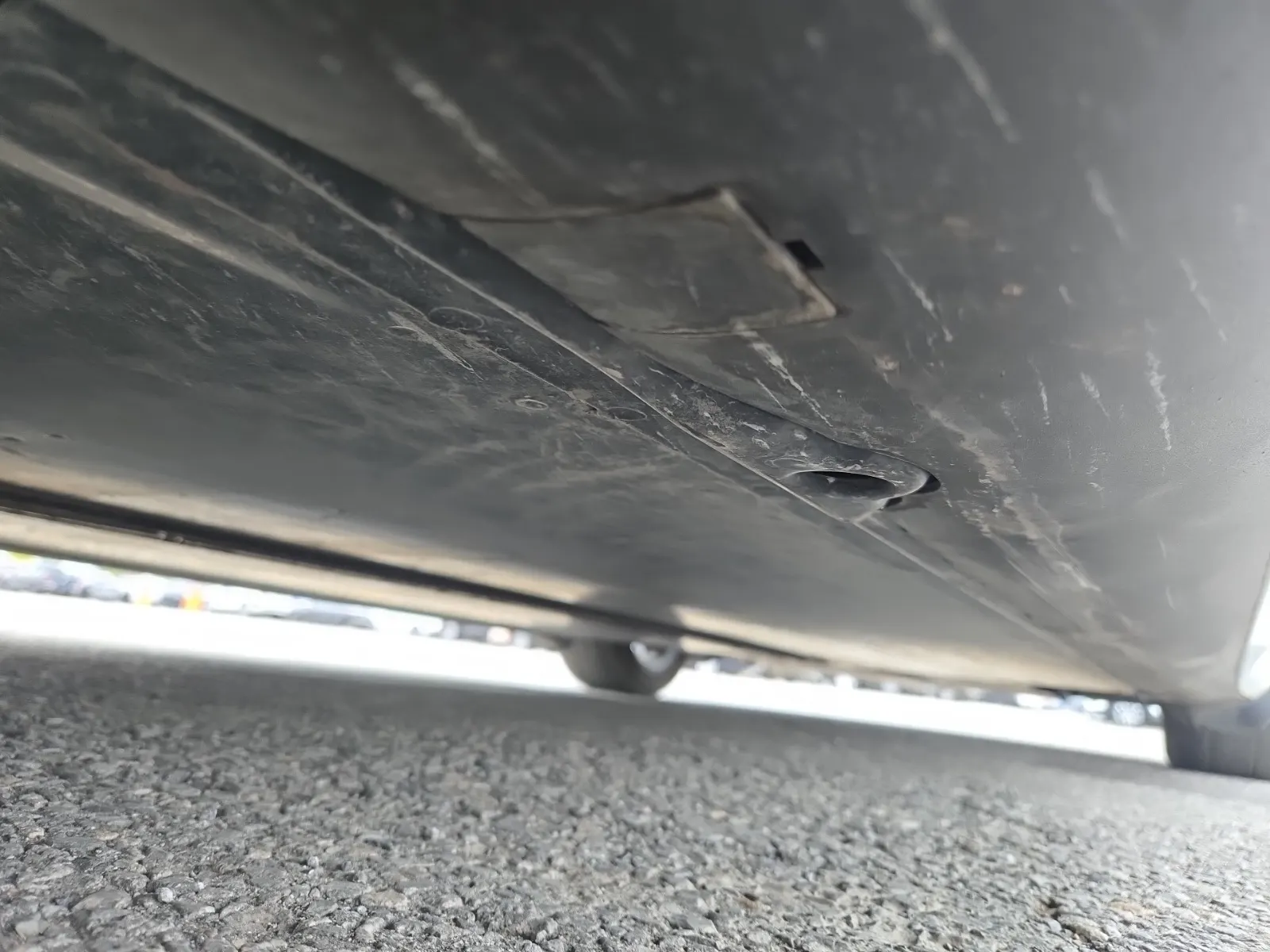Undercarriage - Passenger Photo