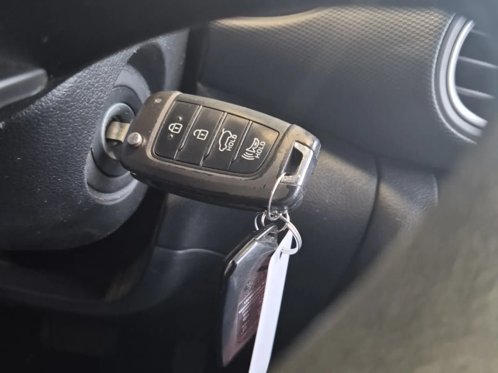 Keys/Fobs/Manual Photo