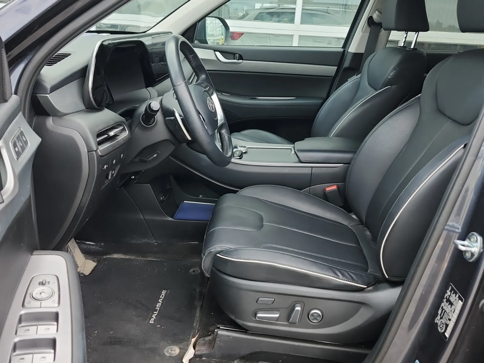Front Interior Photo