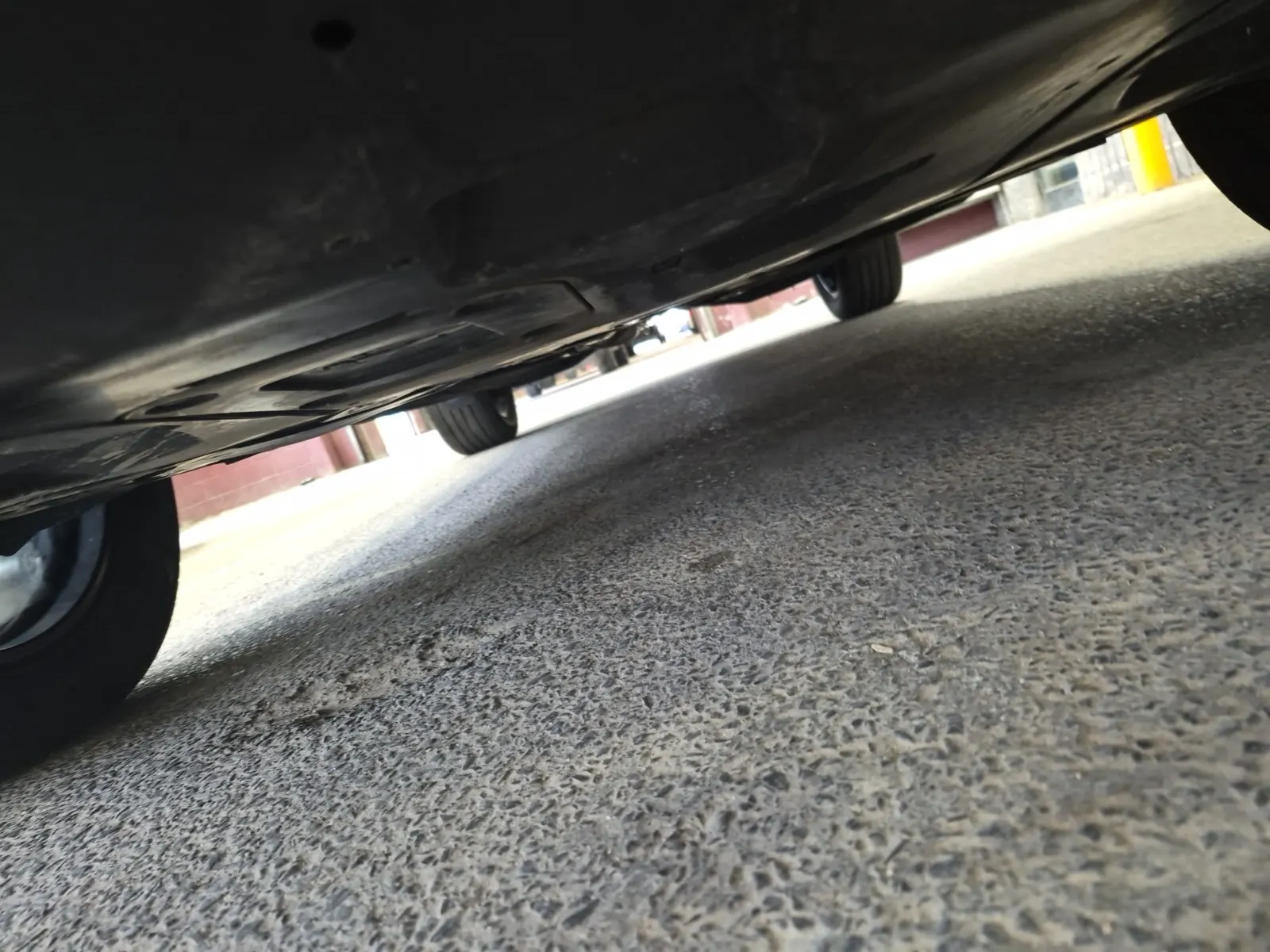 Undercarriage - Front Photo
