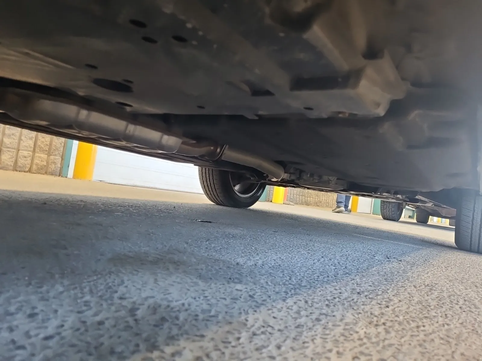 Undercarriage - Passenger Photo