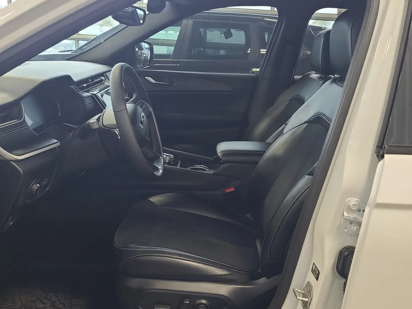 Front Interior Photo