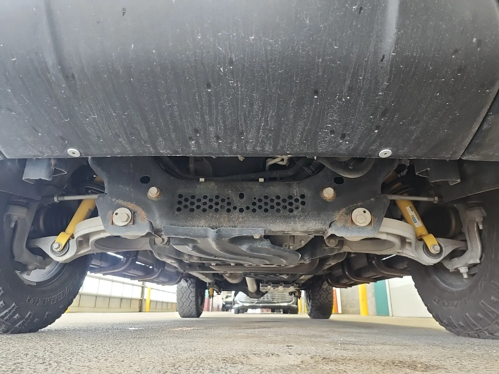 Undercarriage - Front Photo