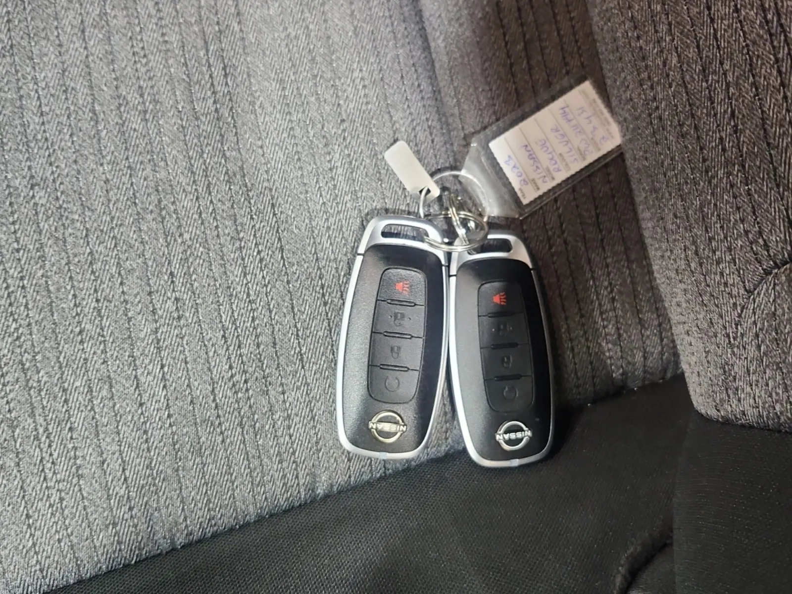 Keys/Fobs/Manual Photo