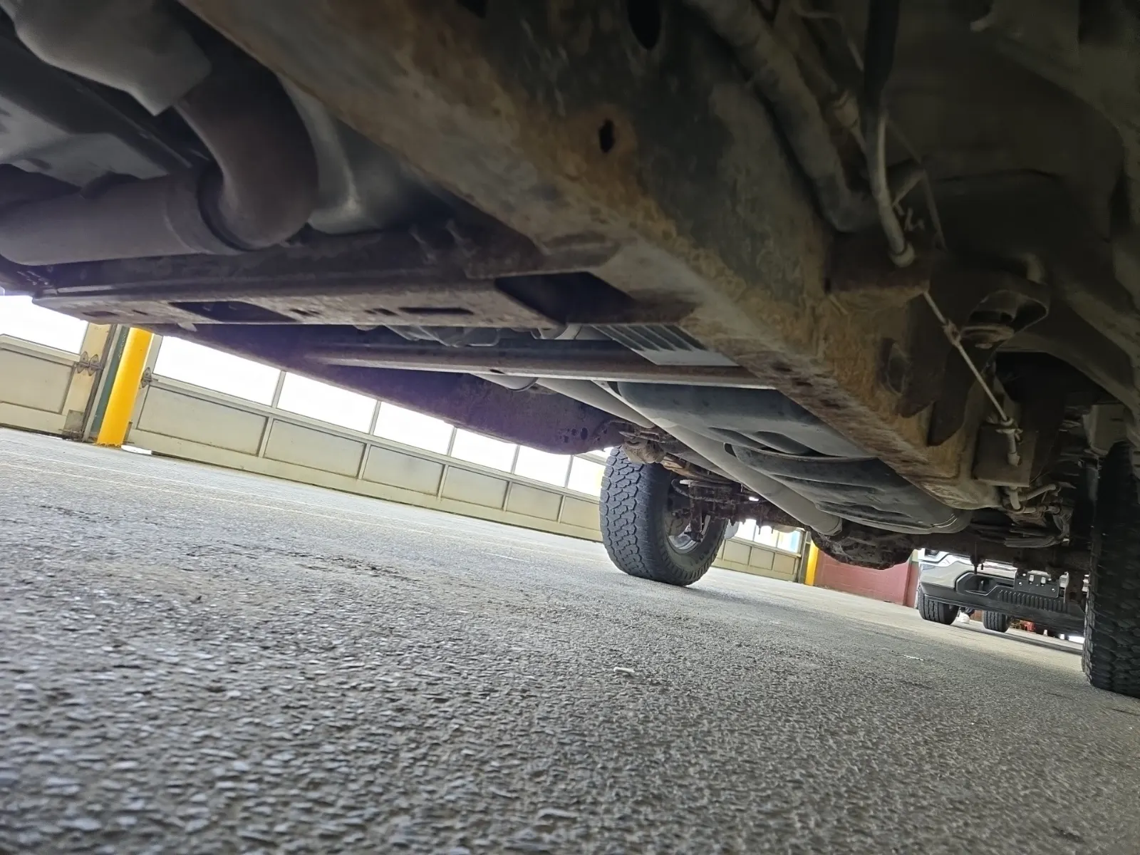 Undercarriage - Driver Photo