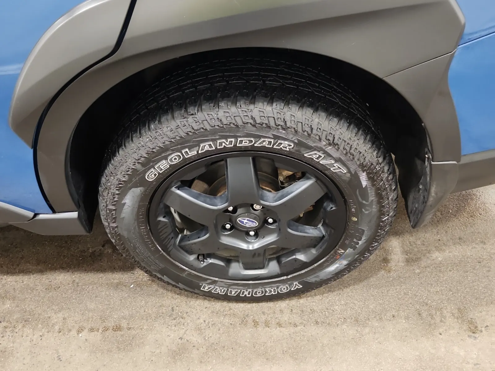 Left Rear Wheel/Tire Photo
