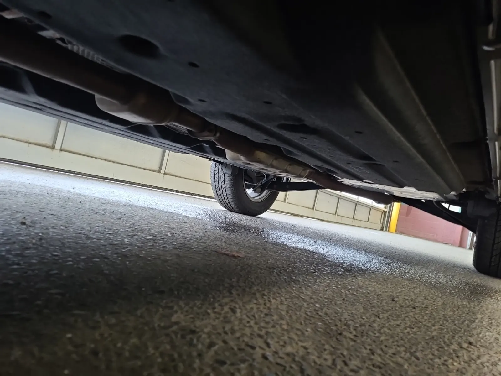 Undercarriage - Driver Photo