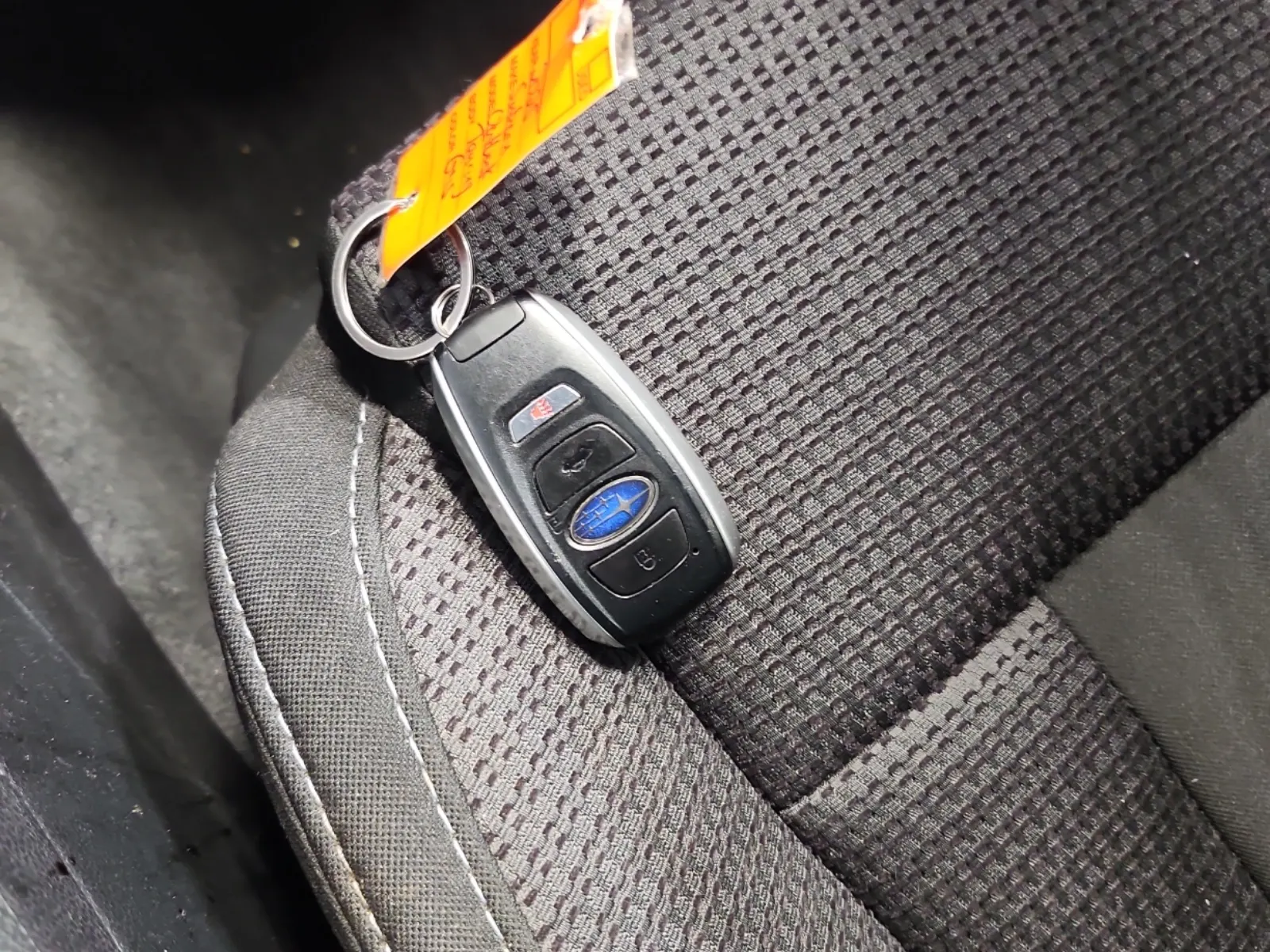 Keys/Fobs/Manual Photo