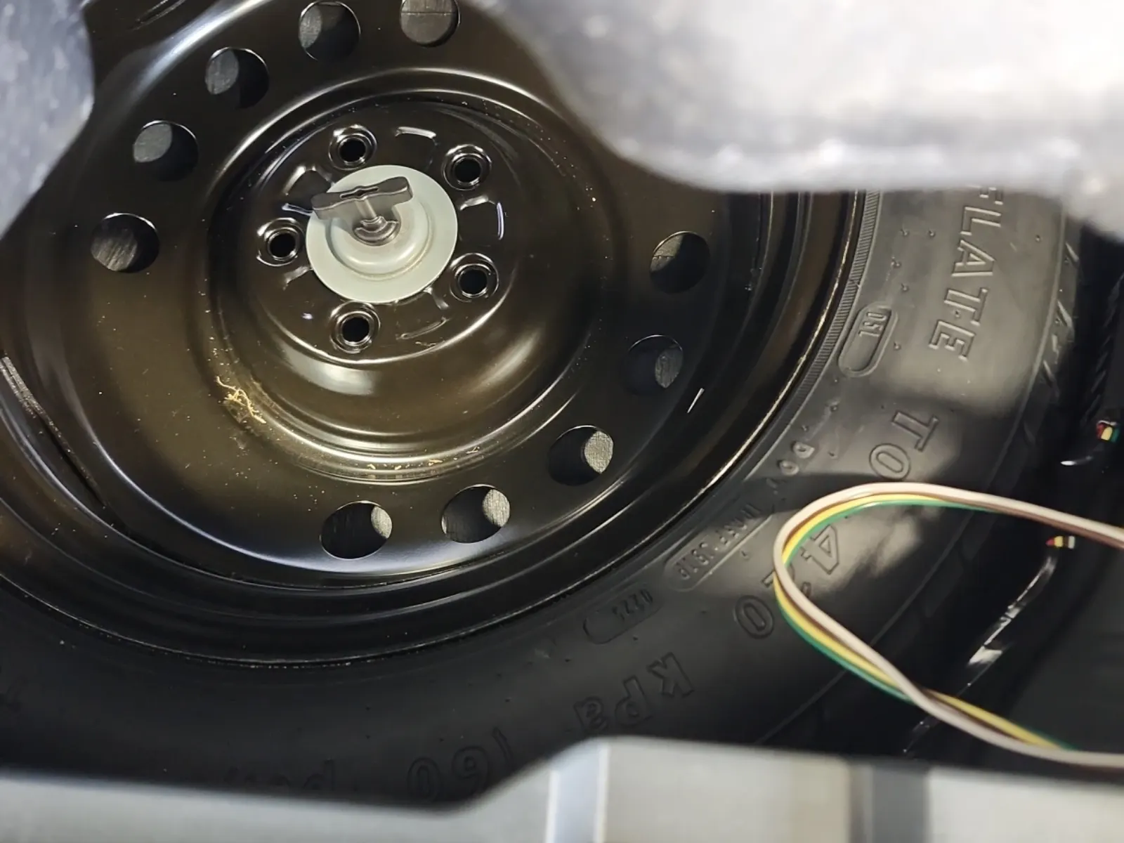 Spare Tire & Wheel Photo