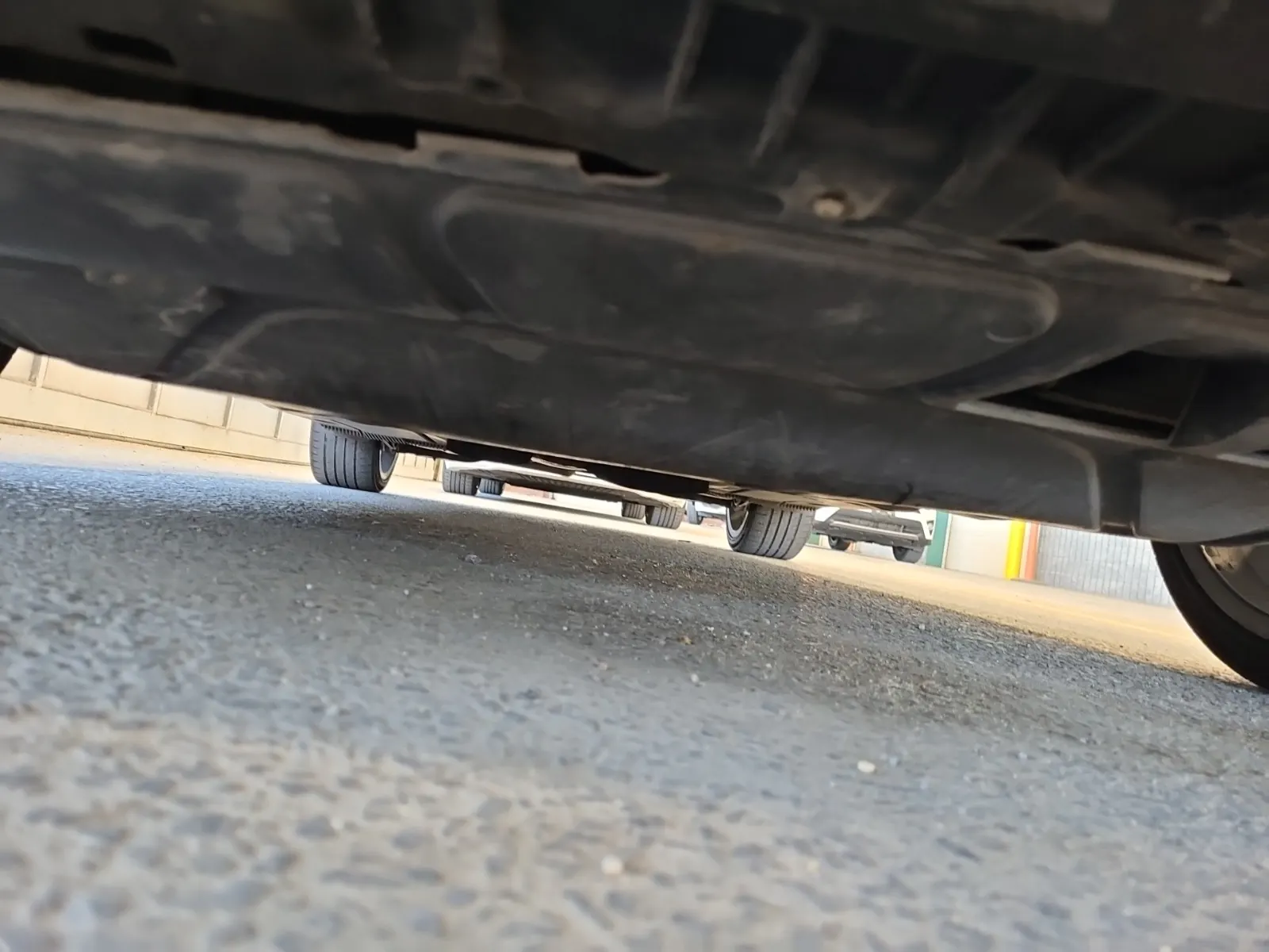 Undercarriage - Front Photo