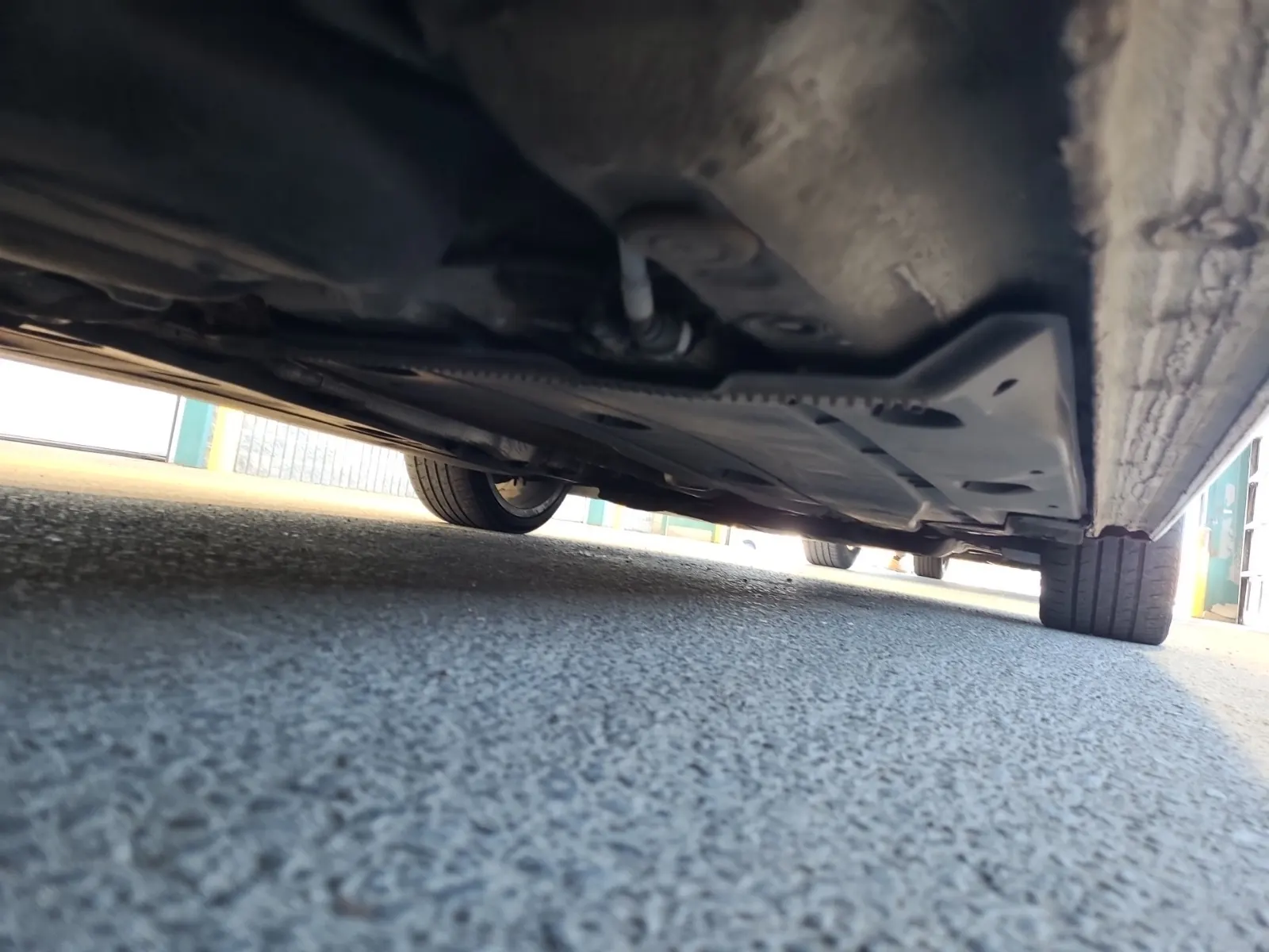 Undercarriage - Passenger Photo