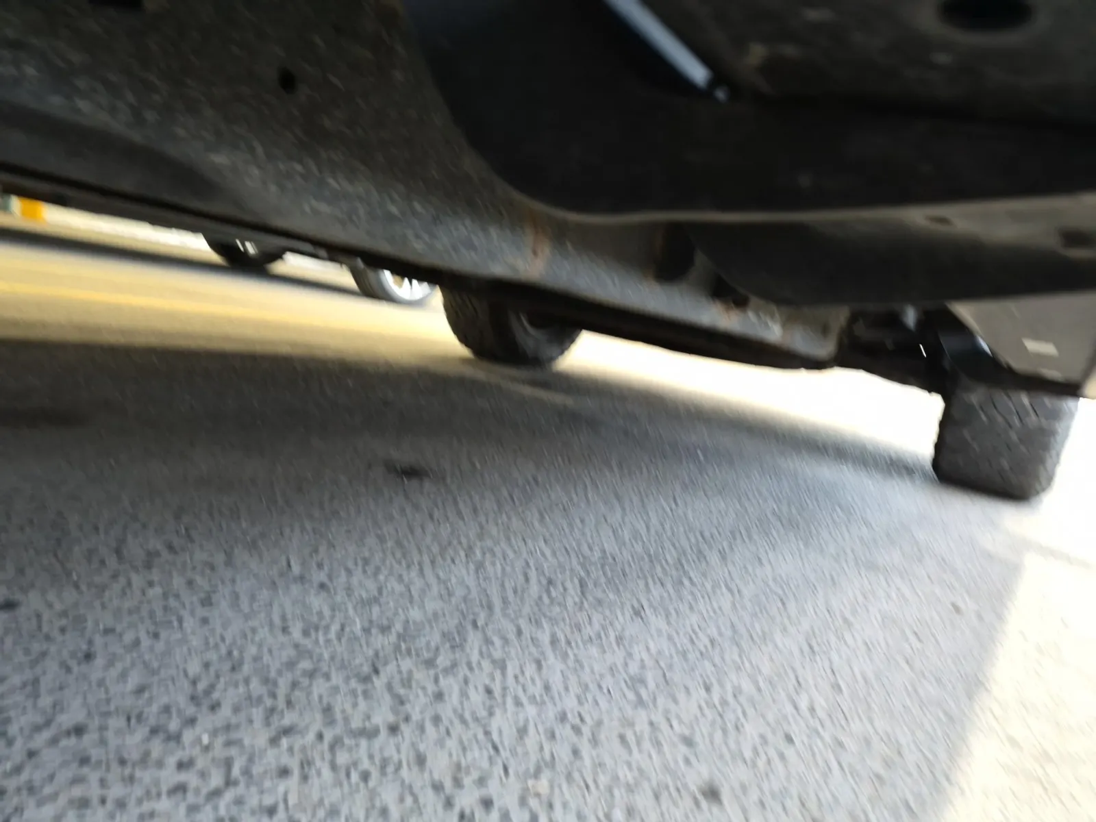Undercarriage - Passenger Photo
