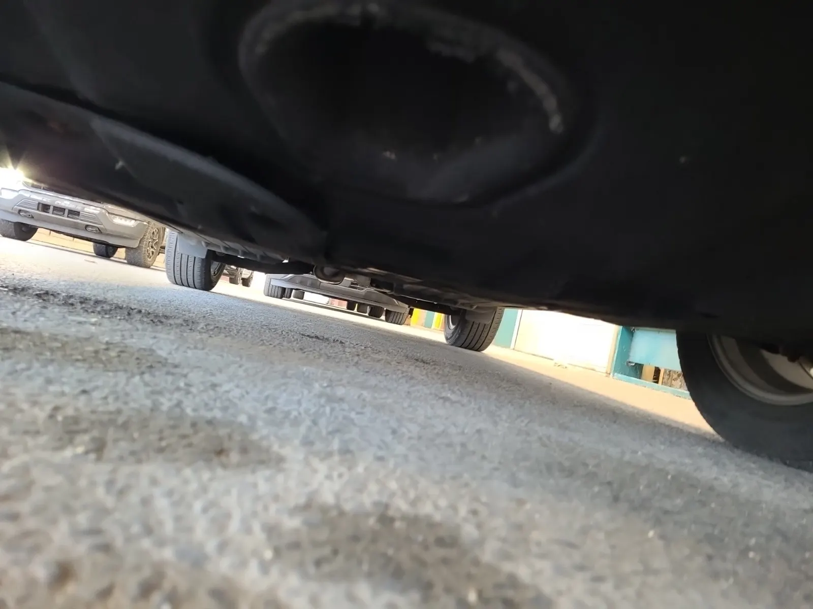 Undercarriage - Front Photo
