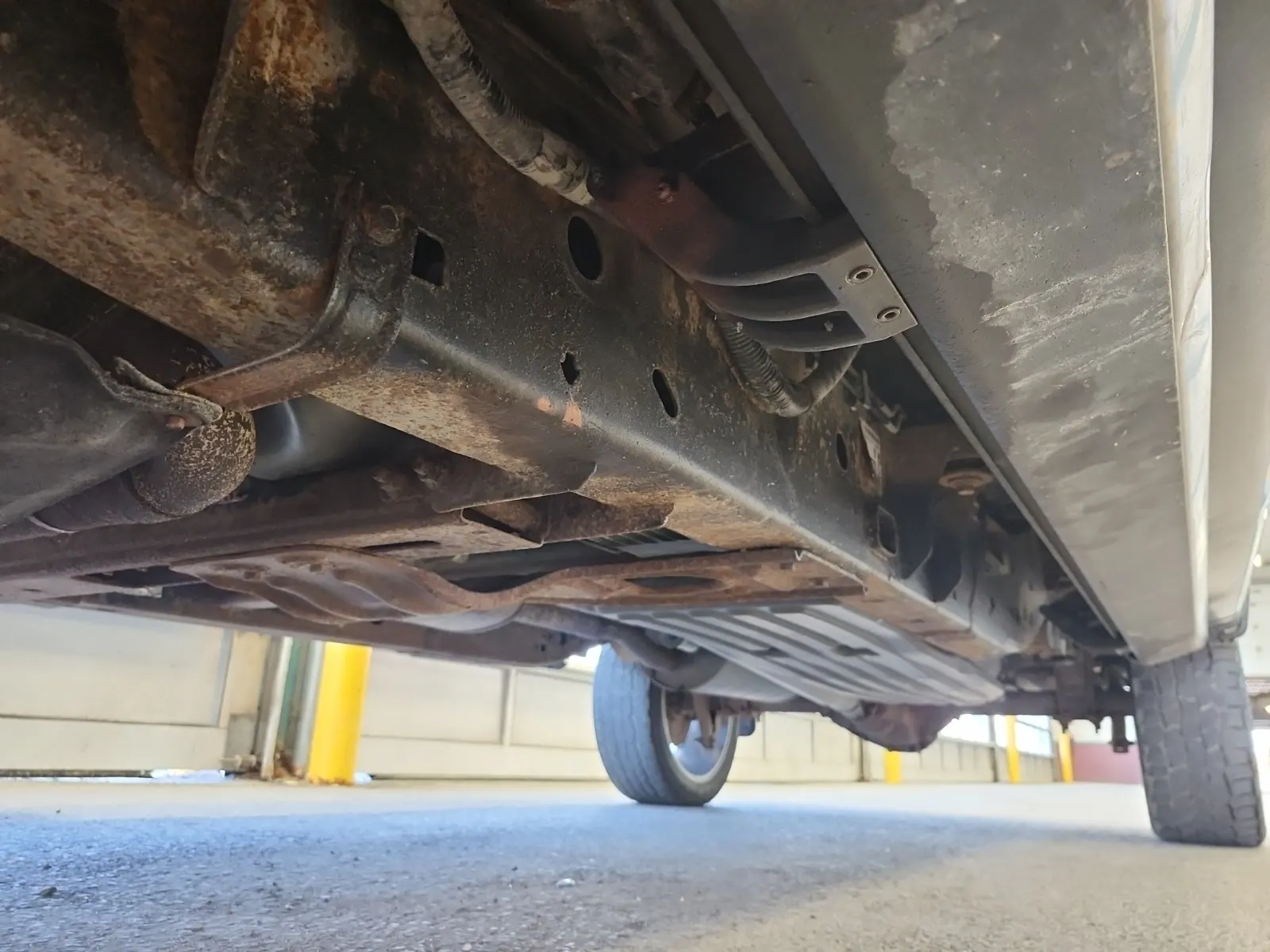 Undercarriage - Driver Photo
