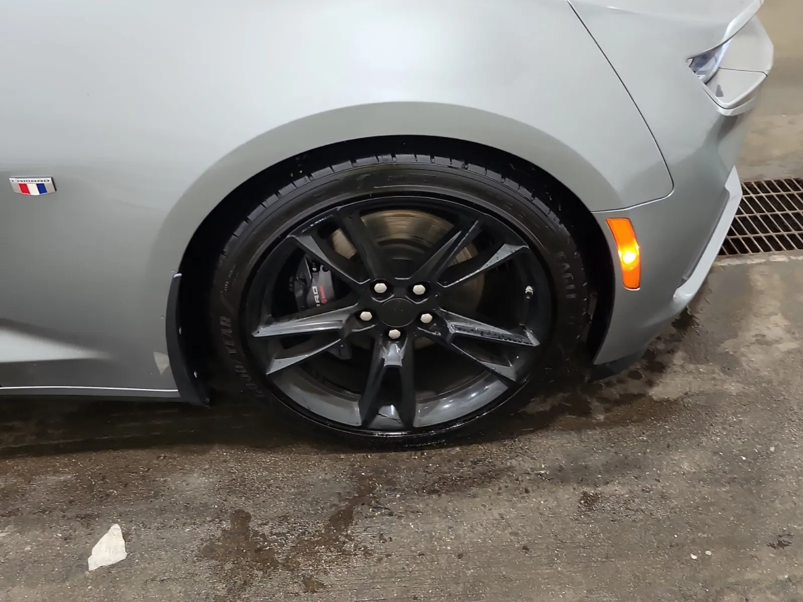 Right Front Wheel/Tire Photo
