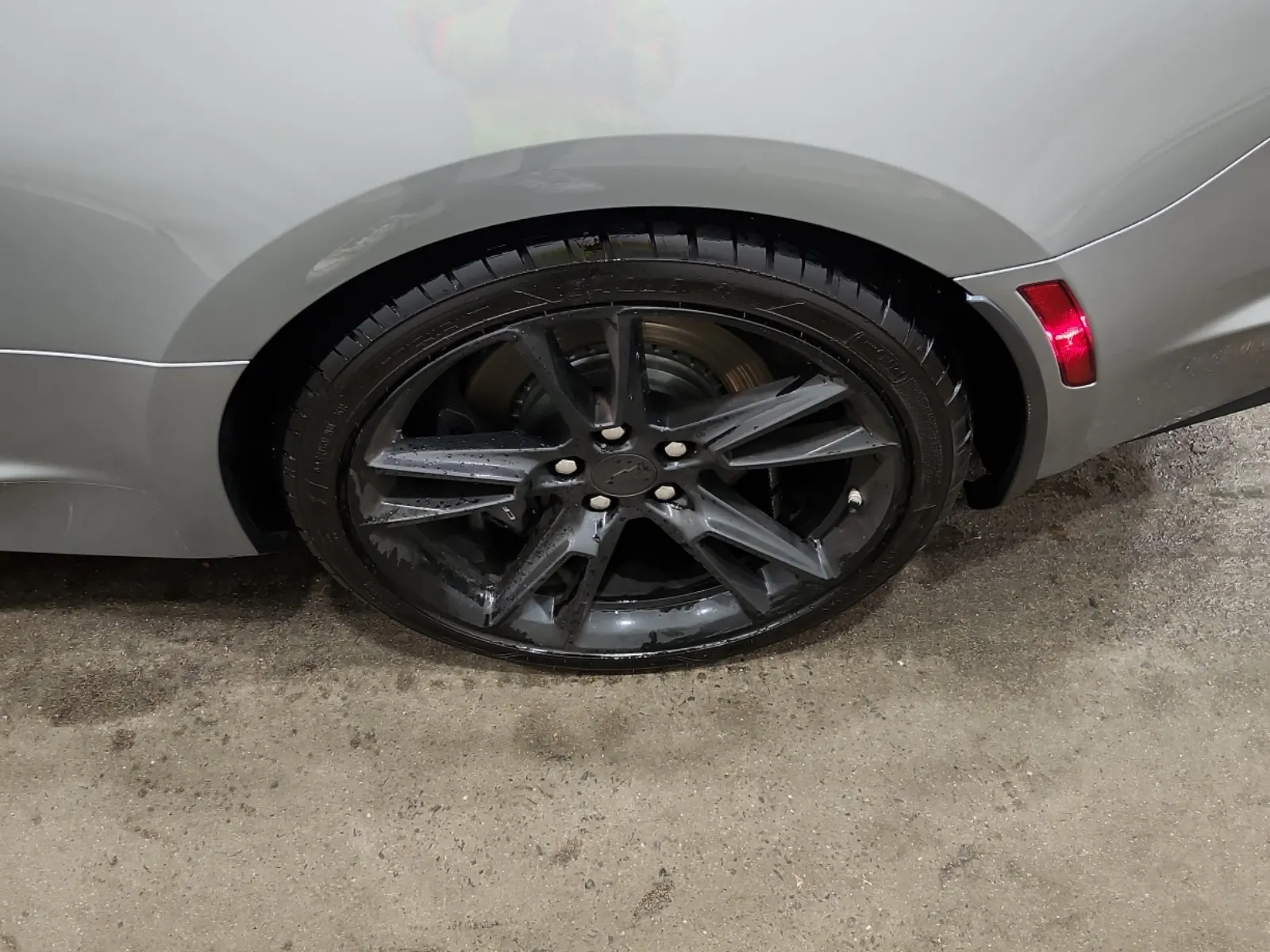 Left Rear Wheel/Tire Photo