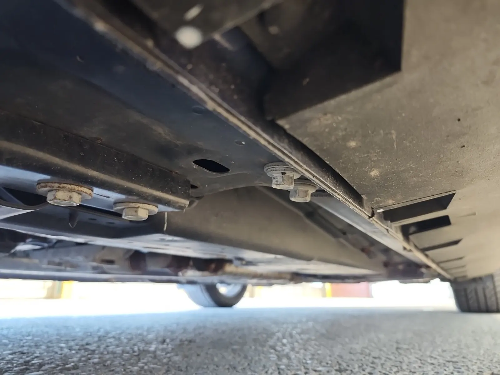 Undercarriage - Driver Photo
