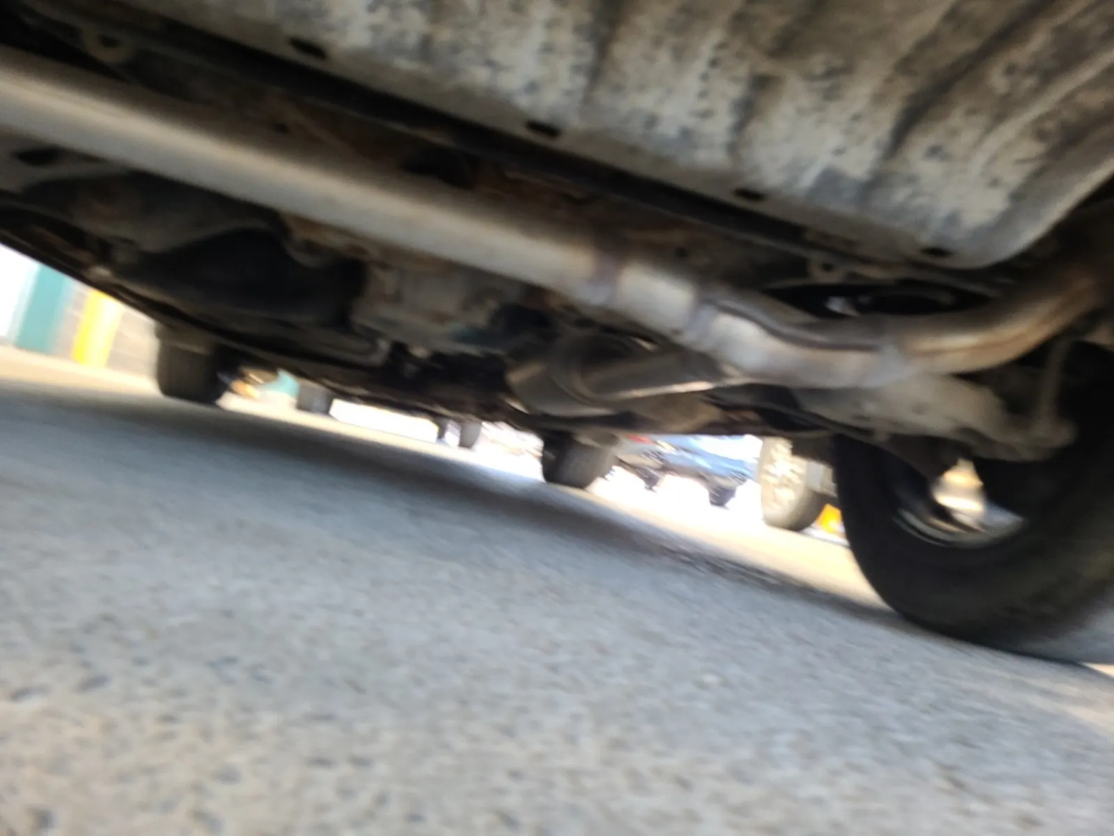 Undercarriage - Rear Photo