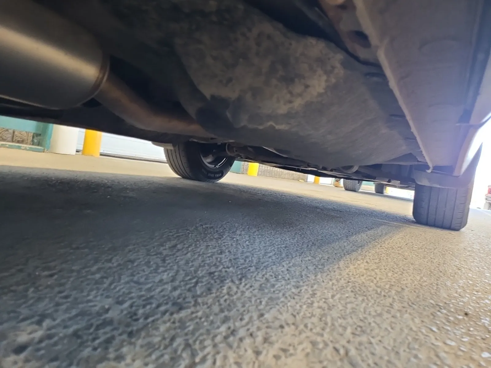 Undercarriage - Passenger Photo