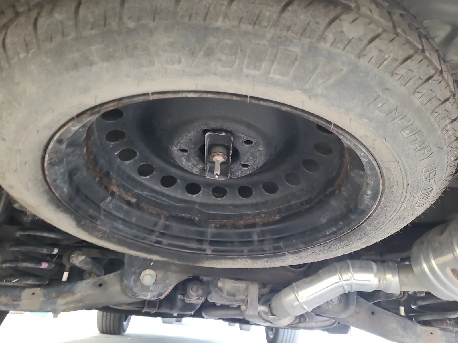 Spare Tire & Wheel Photo