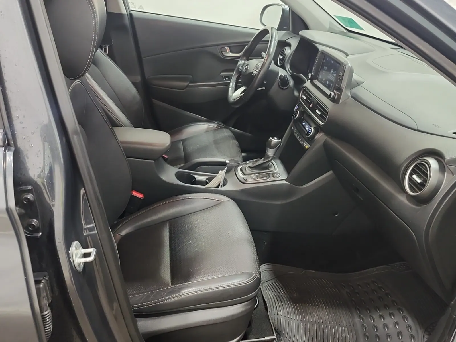 Right Side Interior Photo